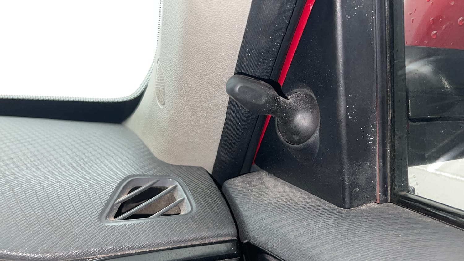 Used 2018 Mahindra KUV100 NXT K4 Plus 6 STR Petrol Manual top_features Adjustable ORVM