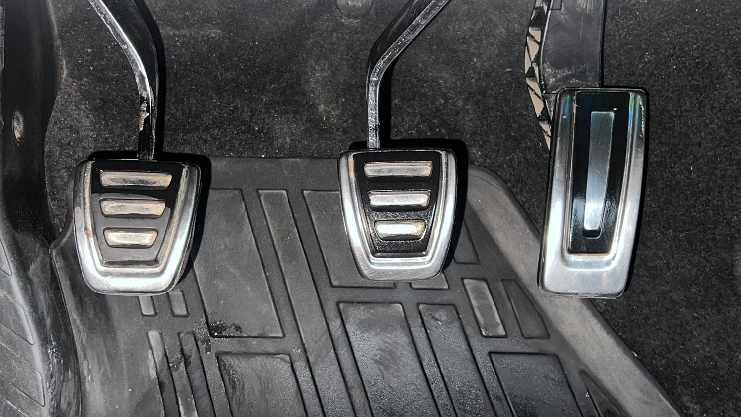 Used 2022 Skoda Slavia Style 1.0L TSI MT Petrol Manual interior PEDALS VIEW