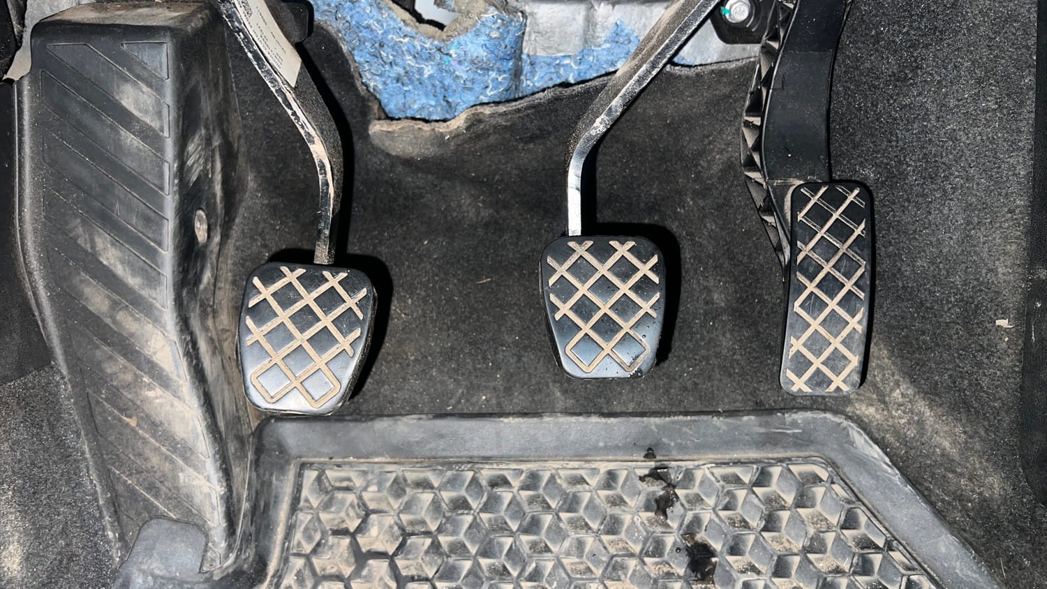 Used 2022 Skoda Kushaq Style 1.5L TSI MT Petrol Manual interior PEDALS VIEW