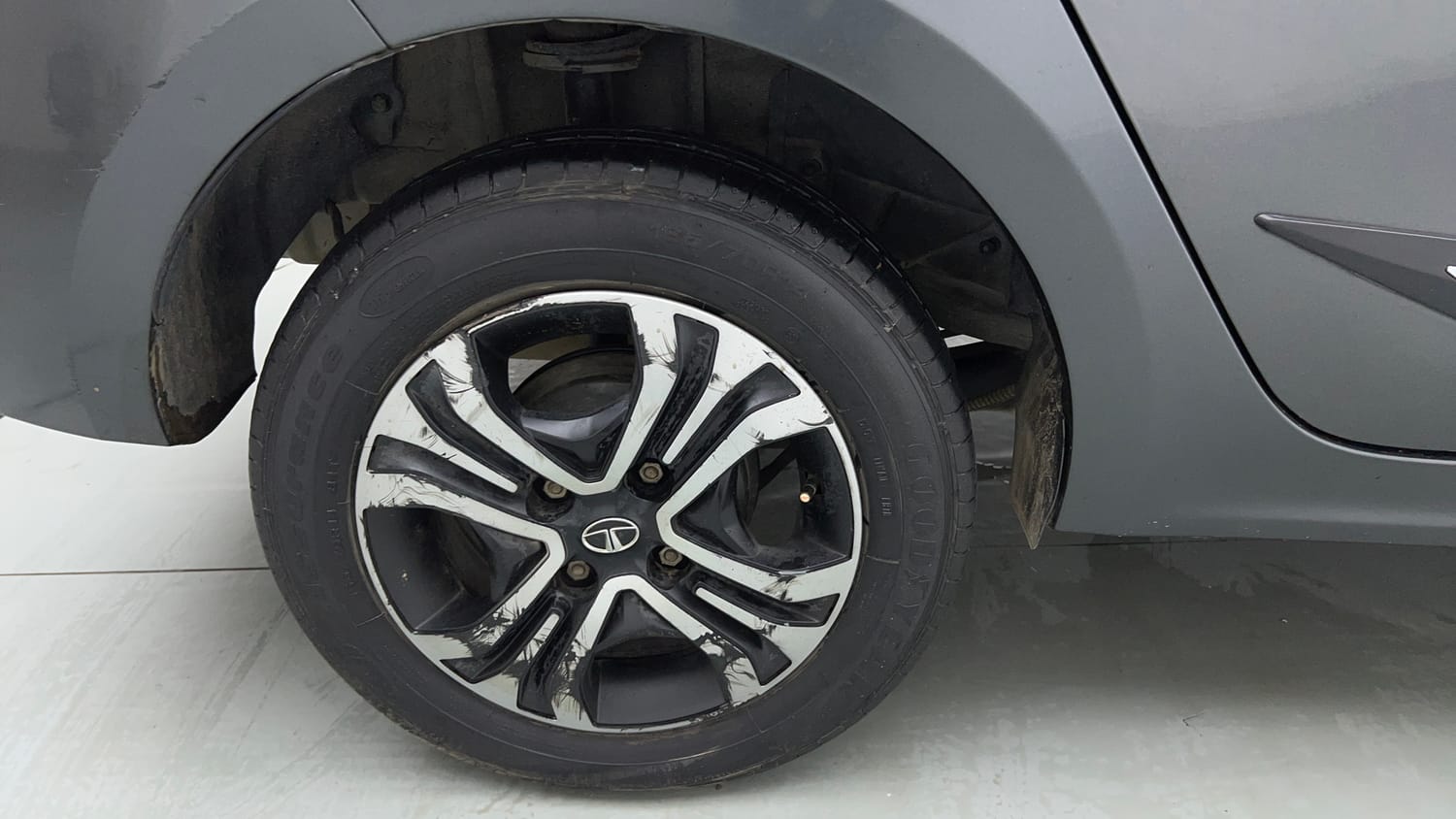 2022 Tata Tigor XZ Plus CNG-33