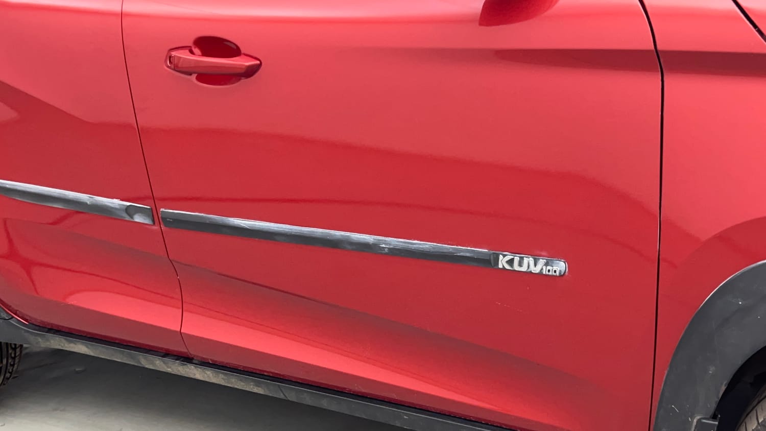 Used 2018 Mahindra KUV100 NXT K4 Plus 6 STR Petrol Manual dents MINOR SCRATCH
