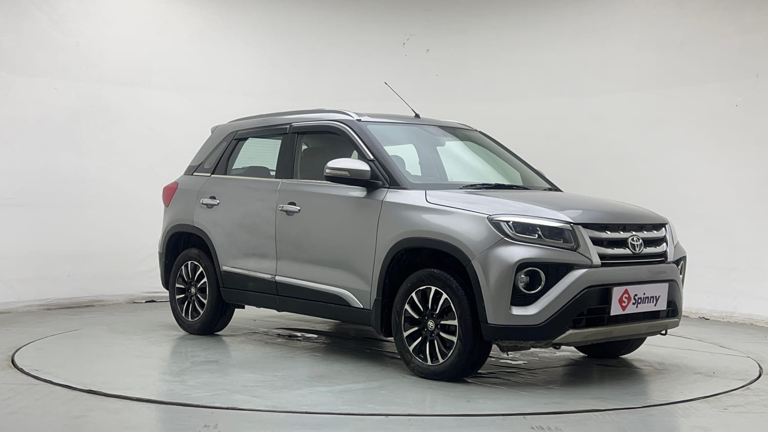 2022 Toyota Urban Cruiser Premium Grade MT-6