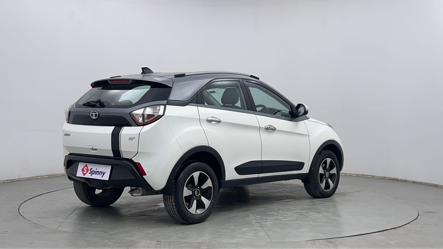 Used 2019 Tata Nexon XZ Plus Dual Tone Petrol Manual exterior RIGHT REAR CORNER VIEW