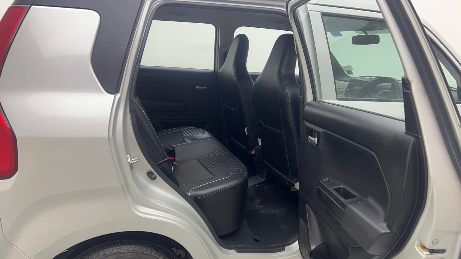 Used 2019 Maruti Suzuki Wagon R VXi 1.0 Petrol Manual interior RIGHT SIDE REAR DOOR CABIN VIEW