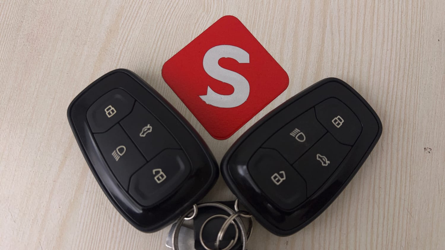 Used 2019 Tata Nexon XZ Plus Dual Tone Petrol Manual extra CAR KEY VIEW