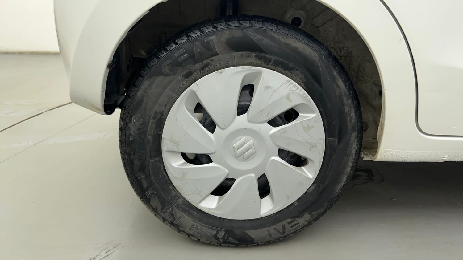 Used 2017 Maruti Suzuki Celerio ZXi AMT Petrol Automatic tyres RIGHT REAR TYRE RIM VIEW