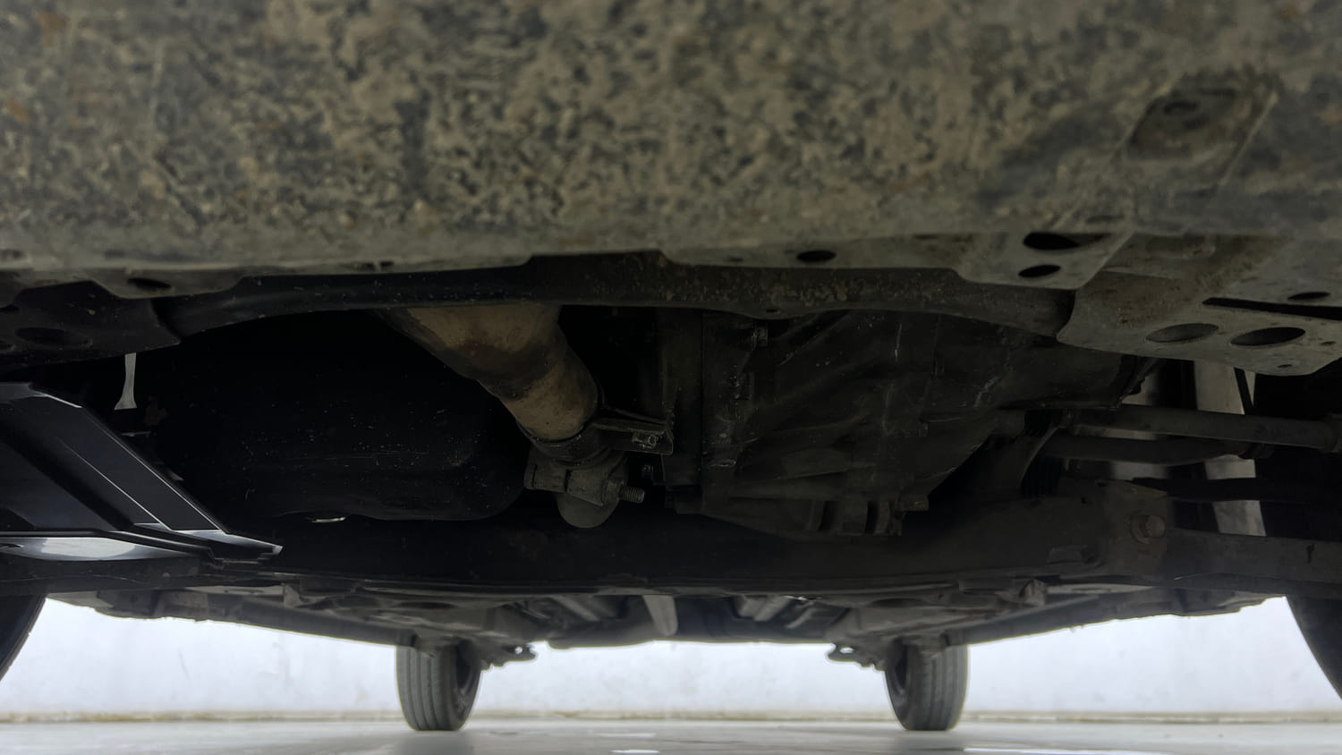 Used 2013 Maruti Suzuki Swift LDi Diesel Manual extra FRONT LEFT UNDERBODY VIEW