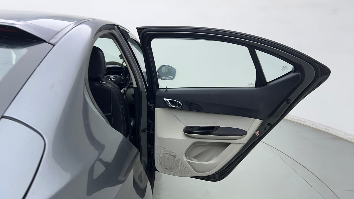 2022 Tata Tigor XZ Plus CNG-20