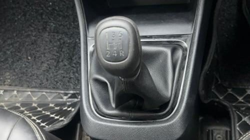 Used 2023 Tata Punch Pure MT Petrol Manual interior GEAR  KNOB VIEW