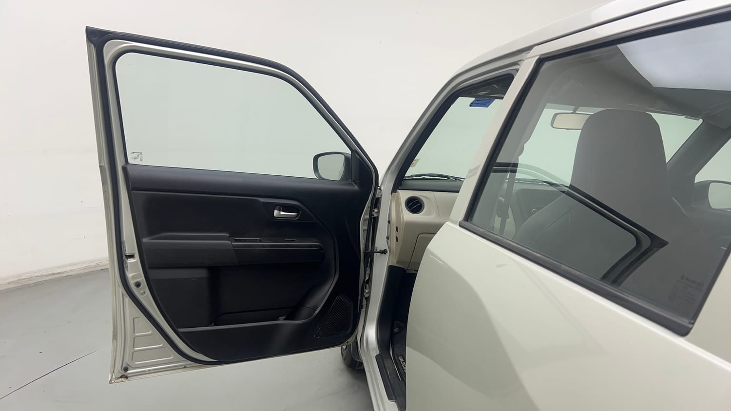Used 2019 Maruti Suzuki Wagon R VXi 1.0 Petrol Manual interior LEFT FRONT DOOR OPEN VIEW
