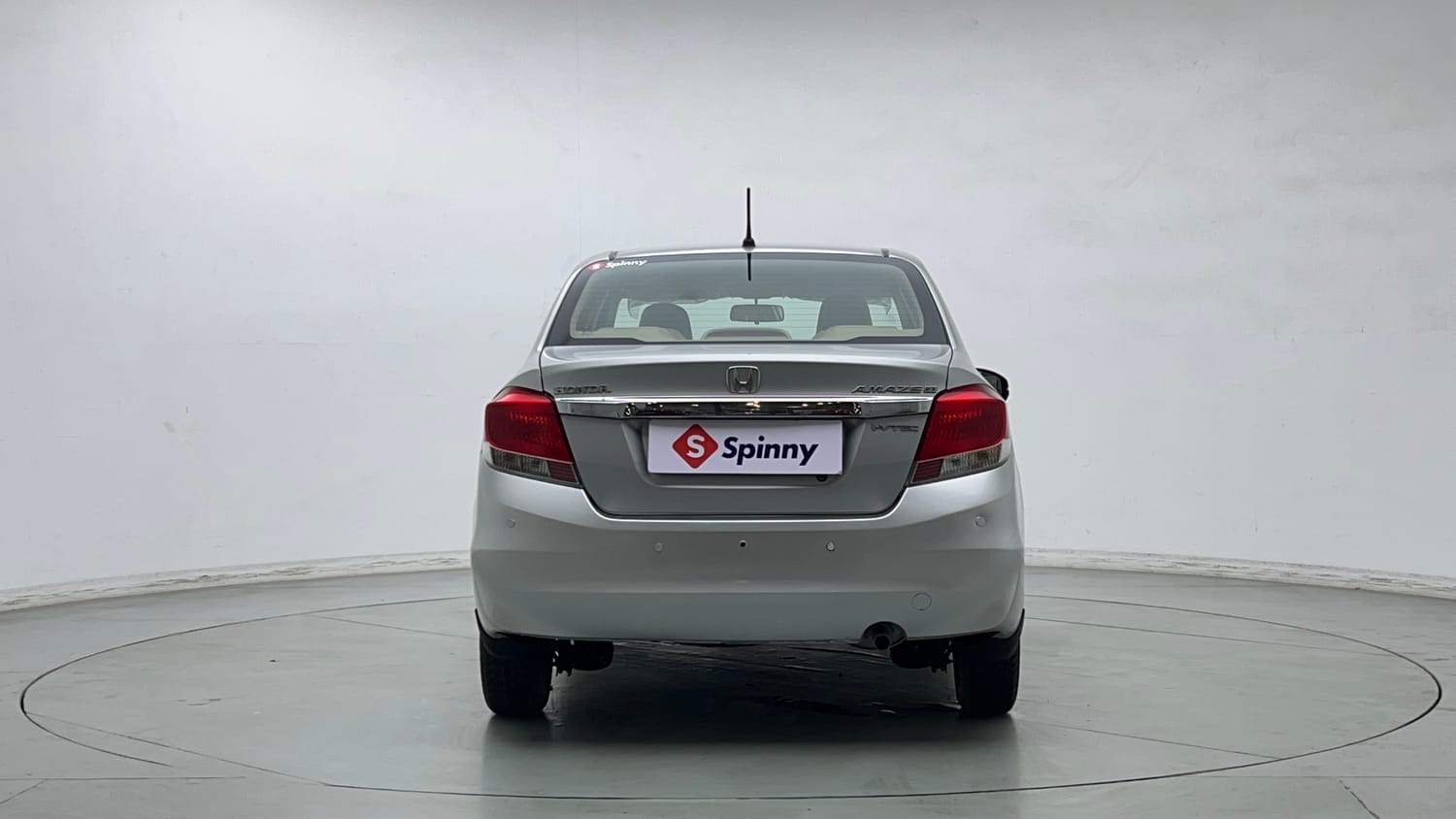 Used 2015 Honda Amaze 1.2 VX i-VTEC Petrol Manual exterior BACK VIEW