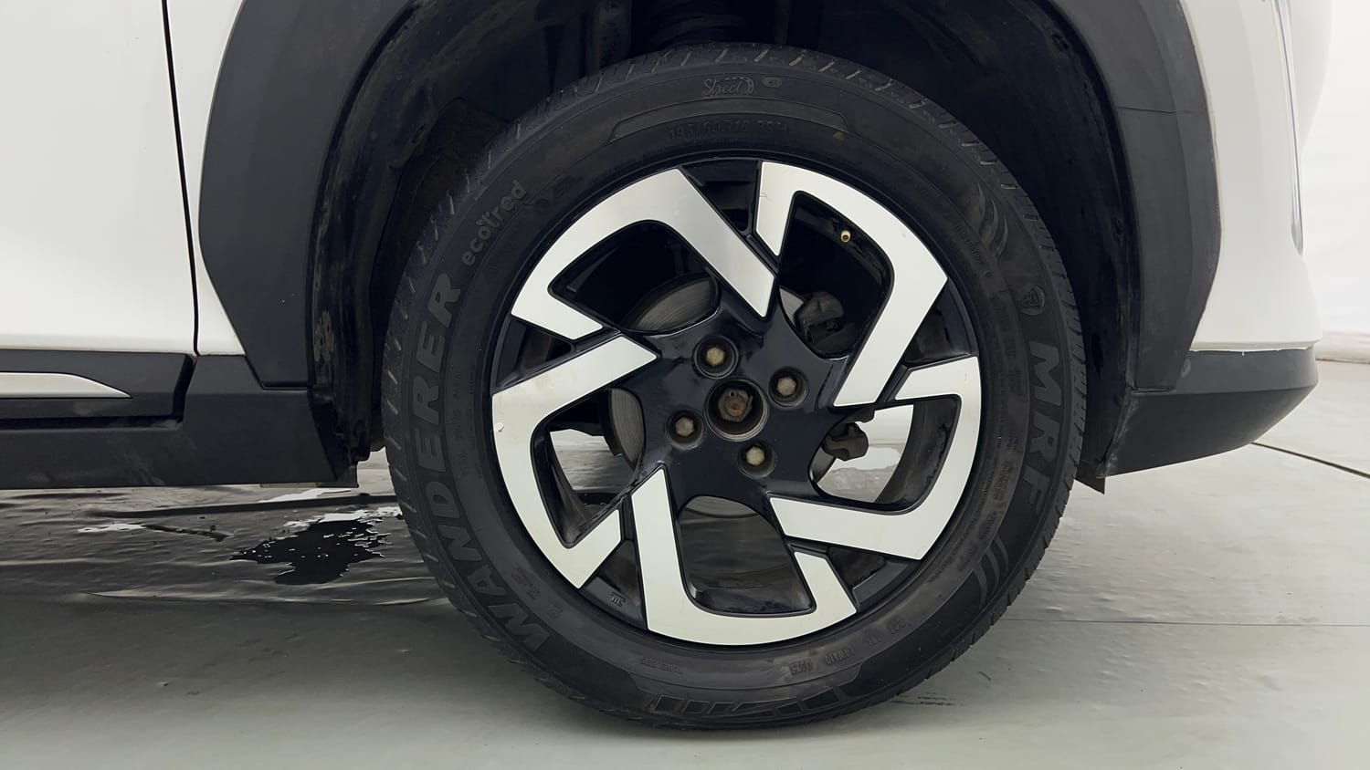 2021 Nissan Magnite XV Turbo-32