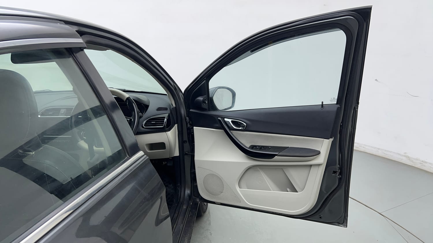 2022 Tata Tigor XZ Plus CNG-19