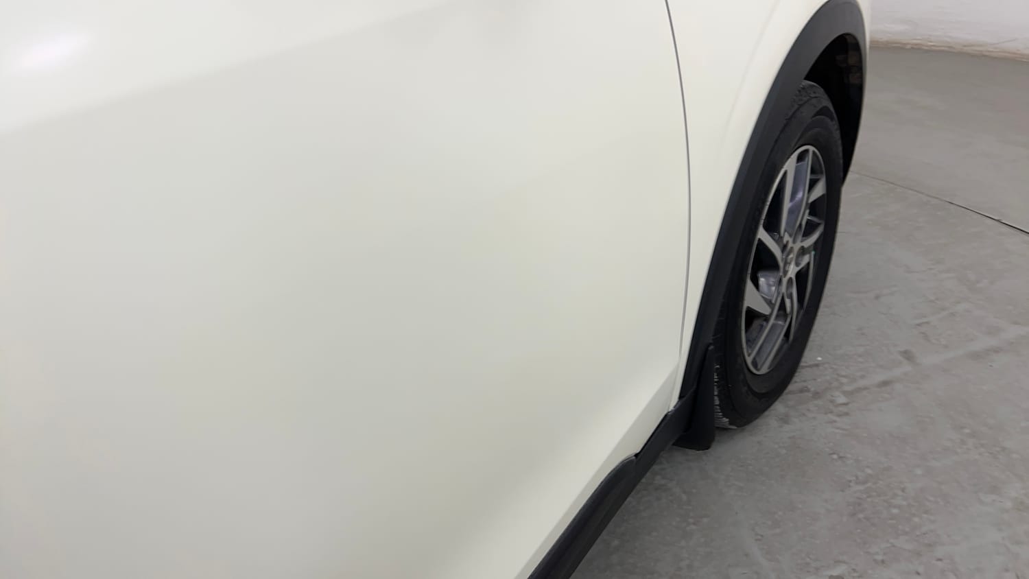 Used 2023 Mahindra XUV 300 W8 (O) 1.2 Petrol Petrol Manual dents MINOR SCRATCH