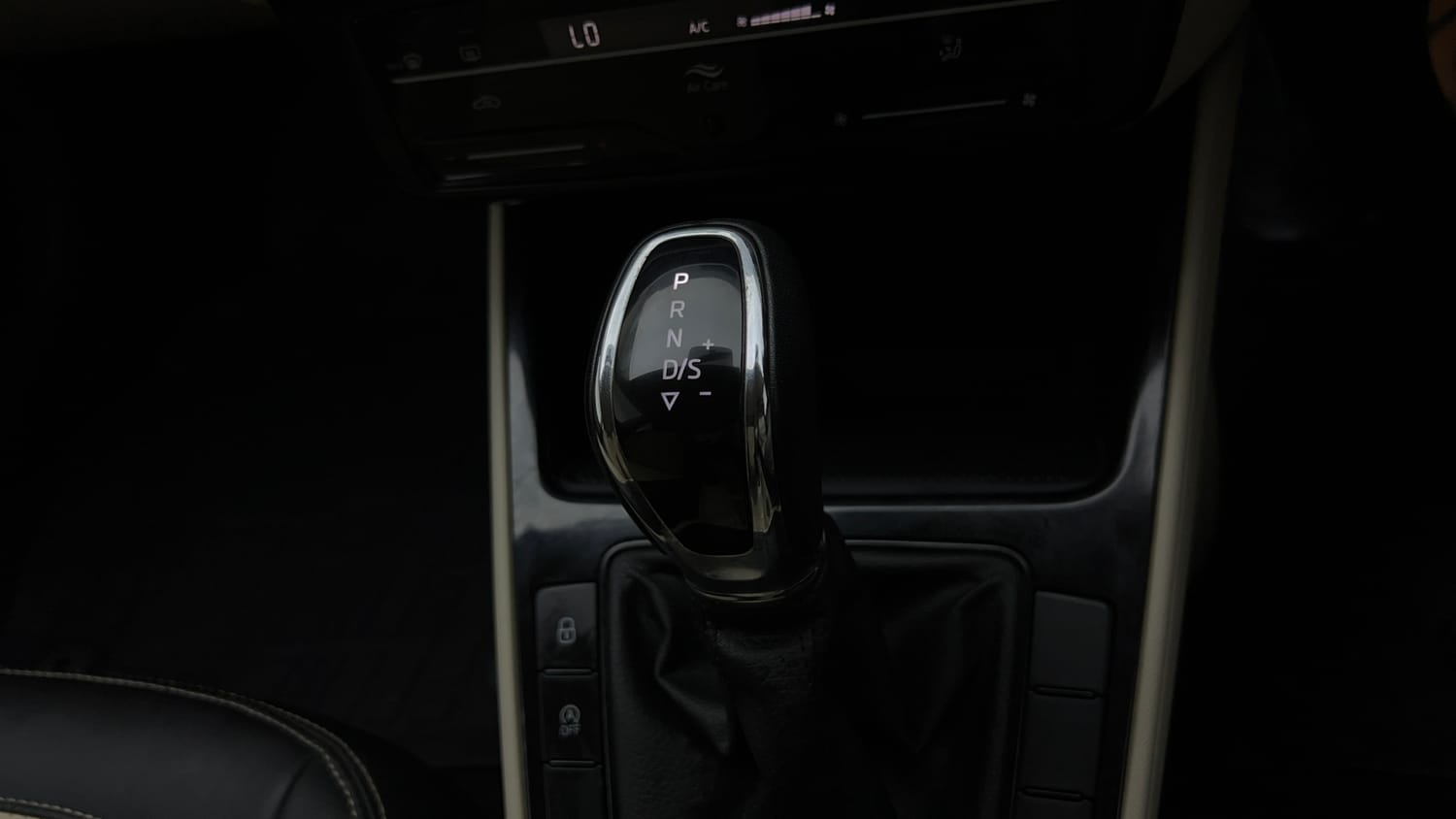 2022 Skoda Slavia Ambition 1.0L TSI AT-16