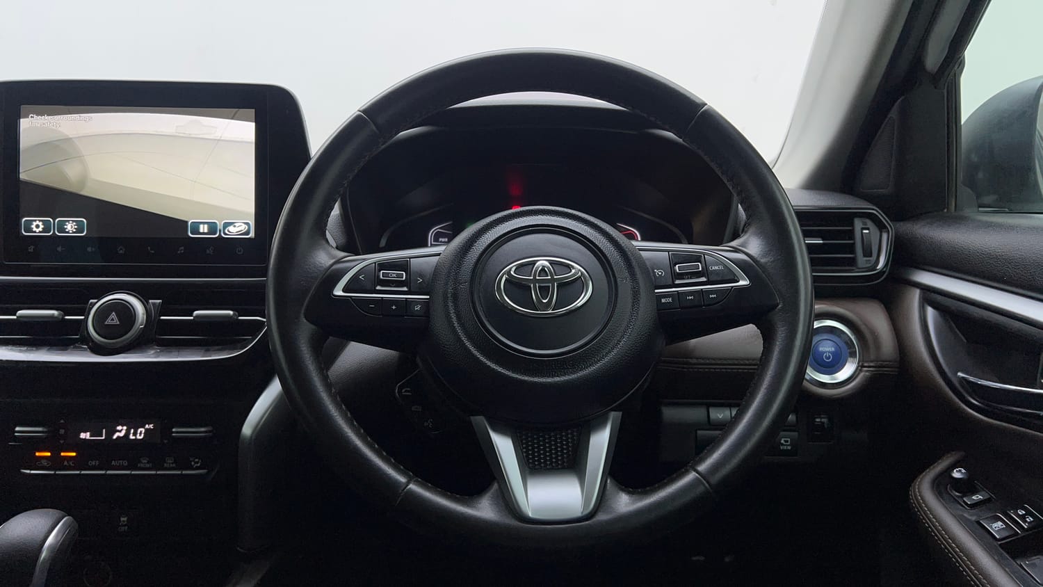 Used 2023 Toyota Urban Cruiser Hyryder V Hybrid Hybrid Automatic interior STEERING VIEW