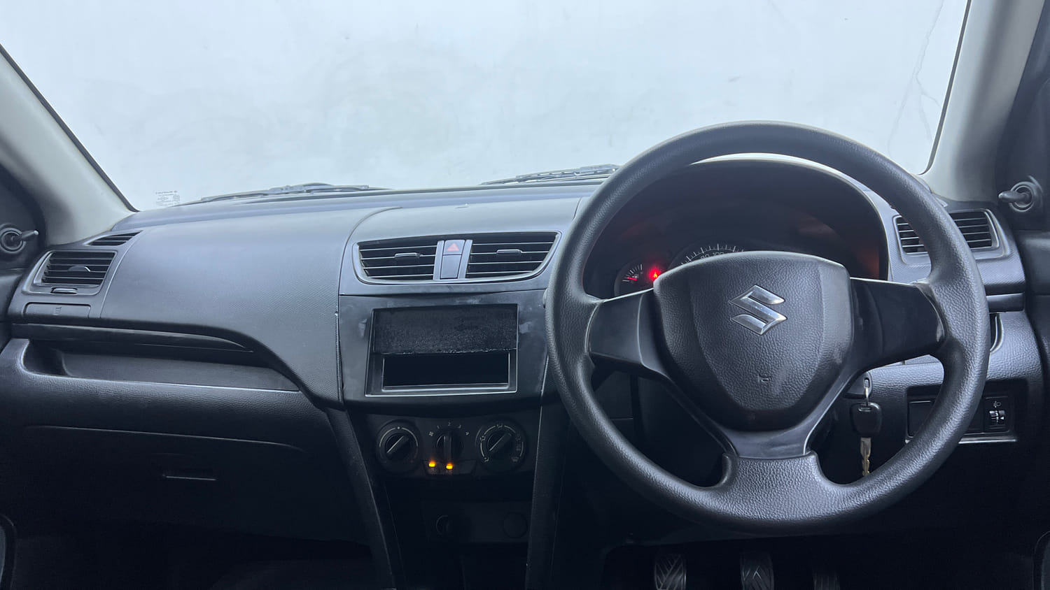 Used 2013 Maruti Suzuki Swift LDi Diesel Manual interior DASHBOARD VIEW