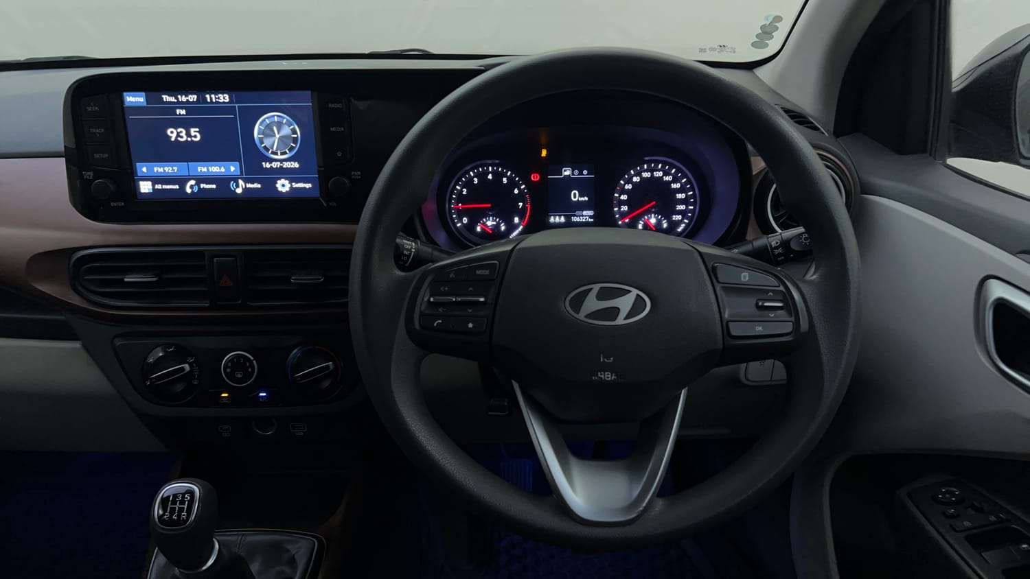 Used 2023 Hyundai Aura SX 1.2 CNG Cng Manual interior STEERING VIEW