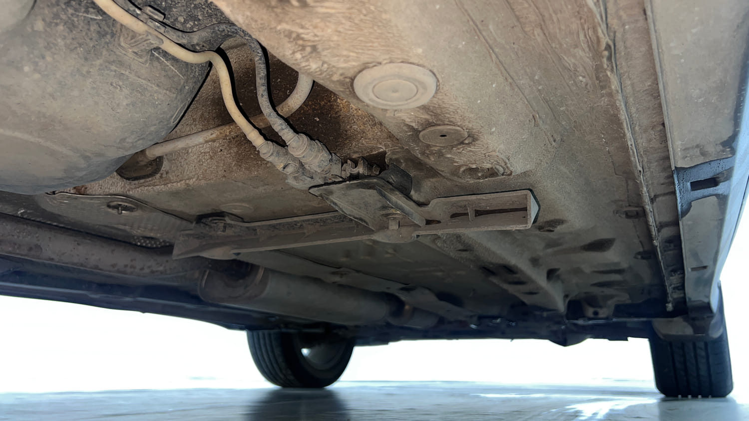 Used 2022 Skoda Kushaq Style 1.5L TSI MT Petrol Manual extra REAR RIGHT UNDERBODY VIEW
