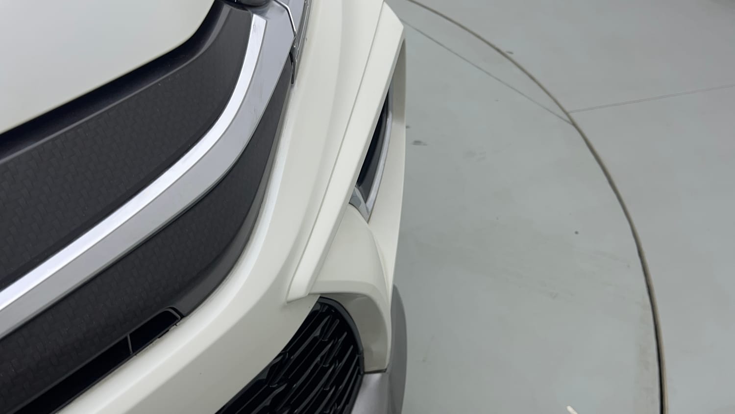 Used 2023 Toyota Urban Cruiser Hyryder V Hybrid Hybrid Automatic dents MINOR SCRATCH