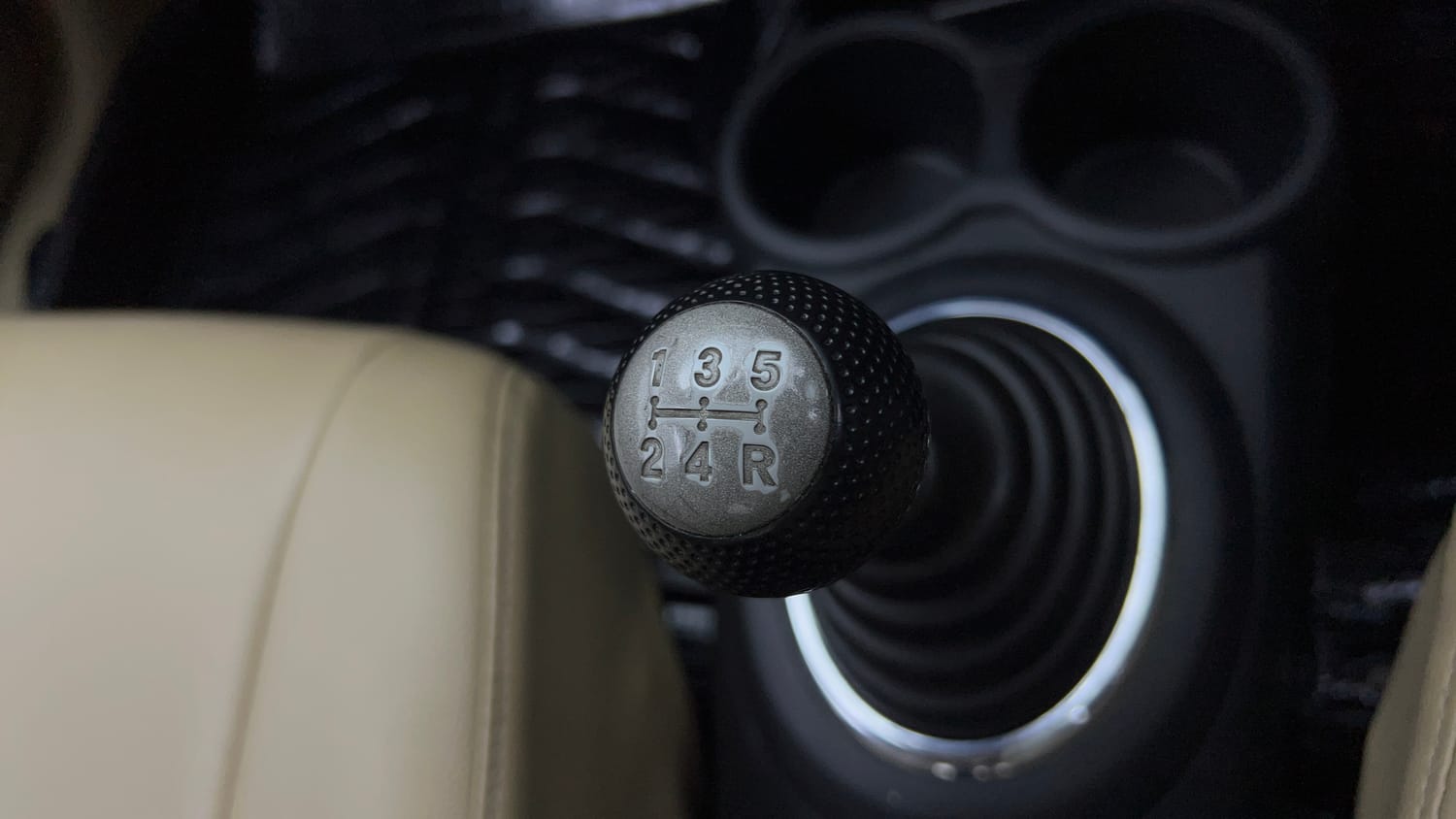 Used 2015 Honda Amaze 1.2 VX i-VTEC Petrol Manual interior GEAR  KNOB VIEW