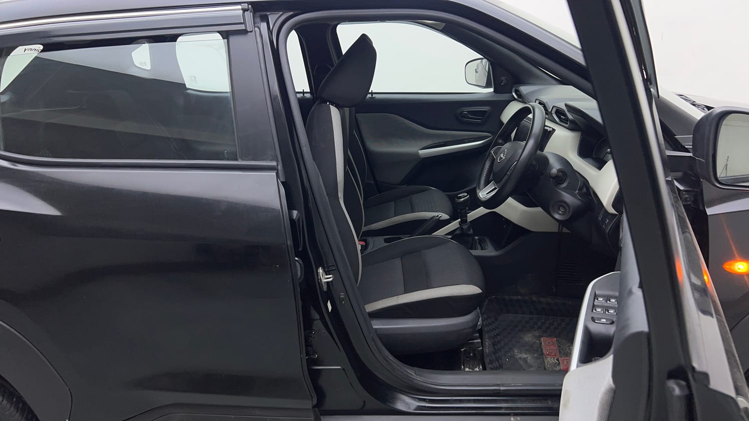 2024 Nissan Magnite XE-17