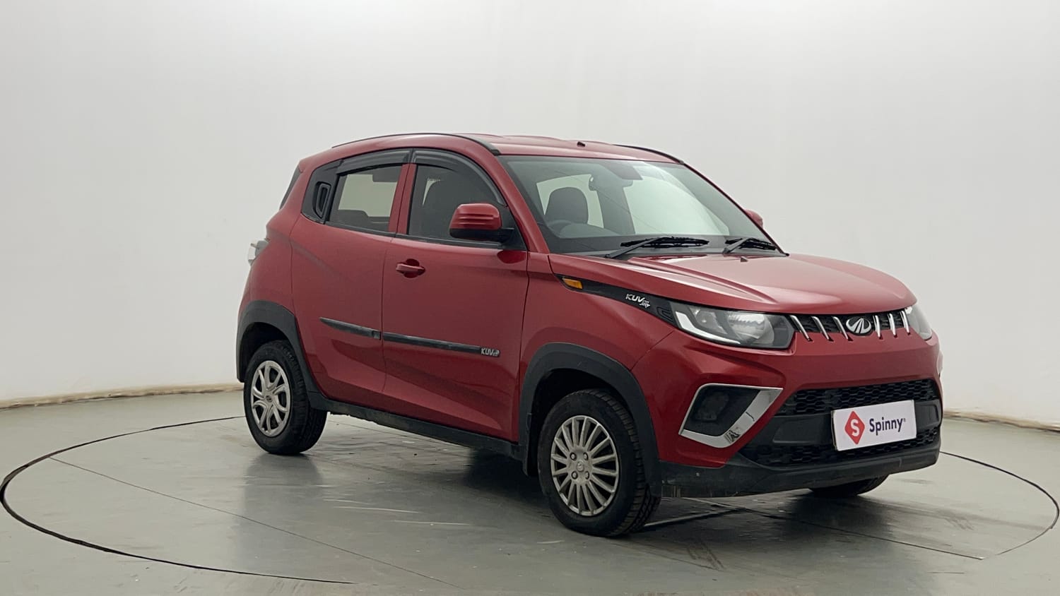 Used 2018 Mahindra KUV100 NXT K4 Plus 6 STR Petrol Manual exterior RIGHT FRONT CORNER VIEW