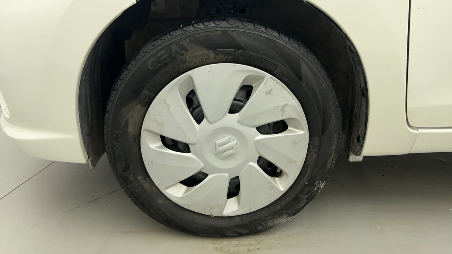 Used 2017 Maruti Suzuki Celerio ZXi AMT Petrol Automatic tyres LEFT FRONT TYRE RIM VIEW