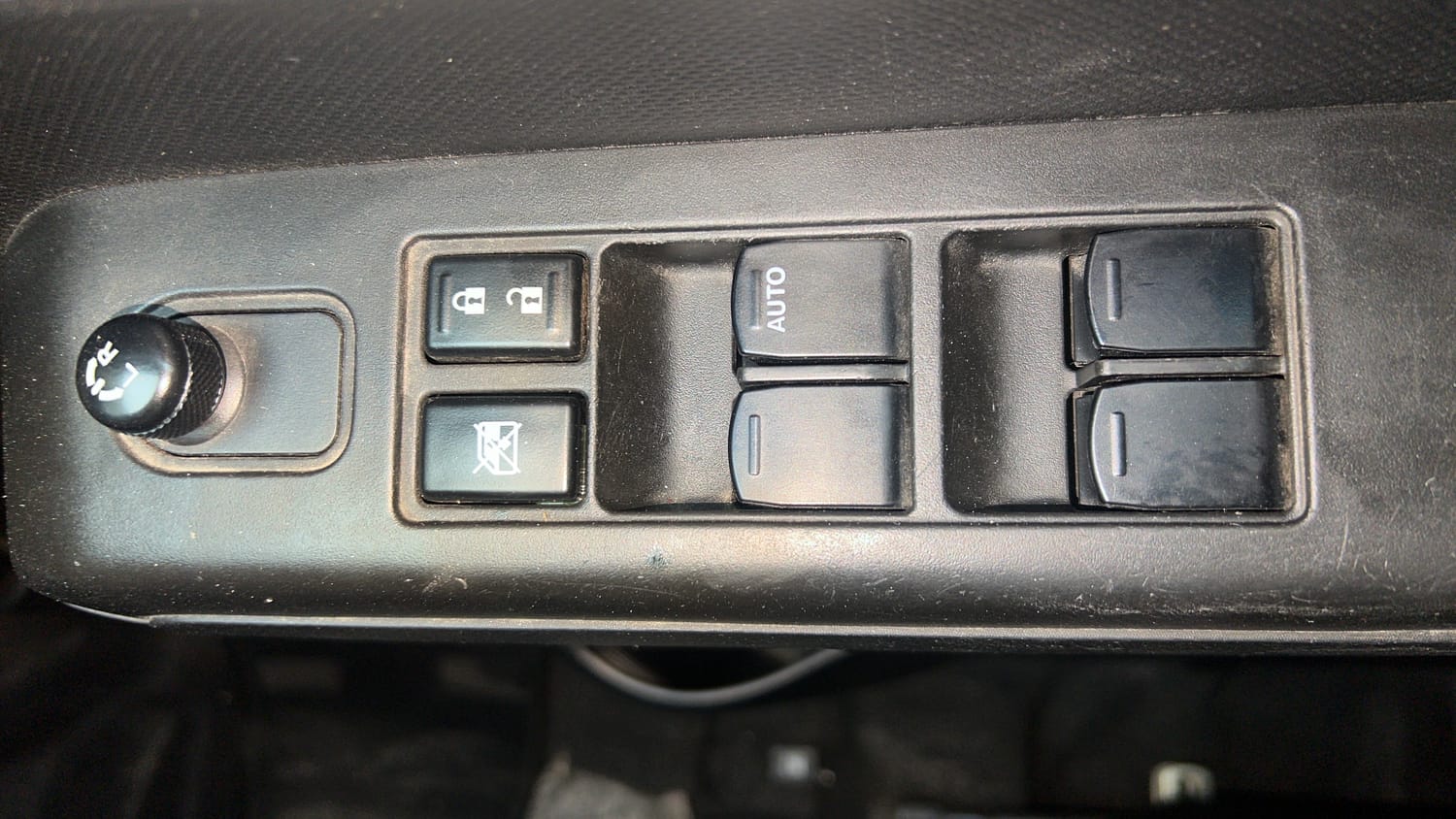 Used 2019 Maruti Suzuki Wagon R VXi 1.0 Petrol Manual top_features Power windows