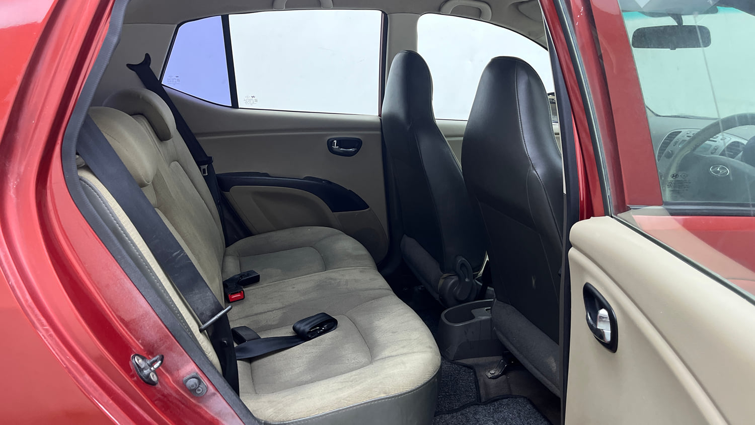 Used 2012 Hyundai i10 Sportz 1.2 AT Kappa2 Petrol Automatic interior RIGHT SIDE REAR DOOR CABIN VIEW