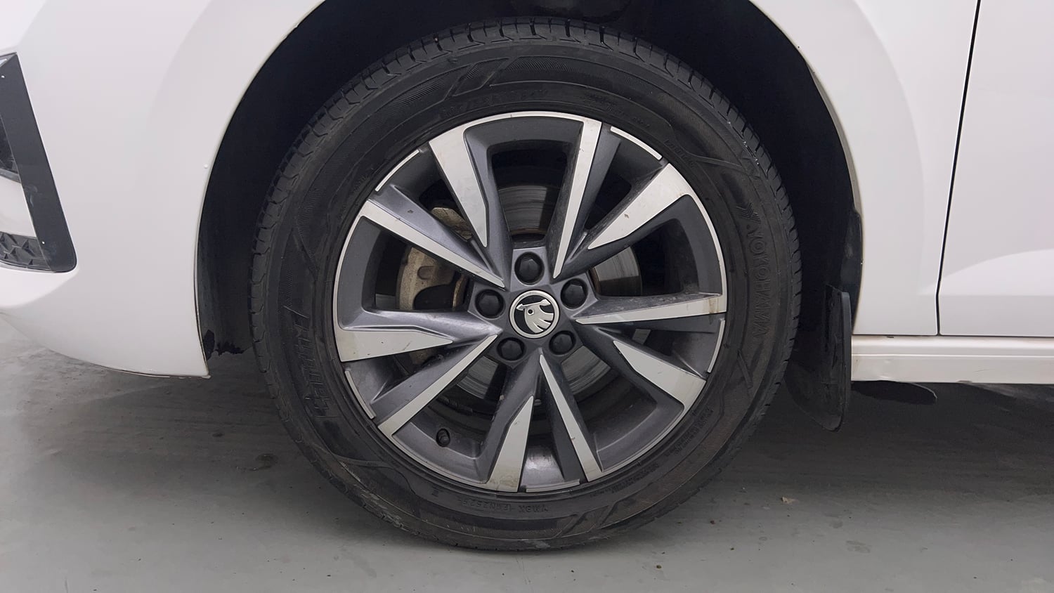 Used 2022 Skoda Slavia Style 1.0L TSI MT Petrol Manual tyres LEFT FRONT TYRE RIM VIEW