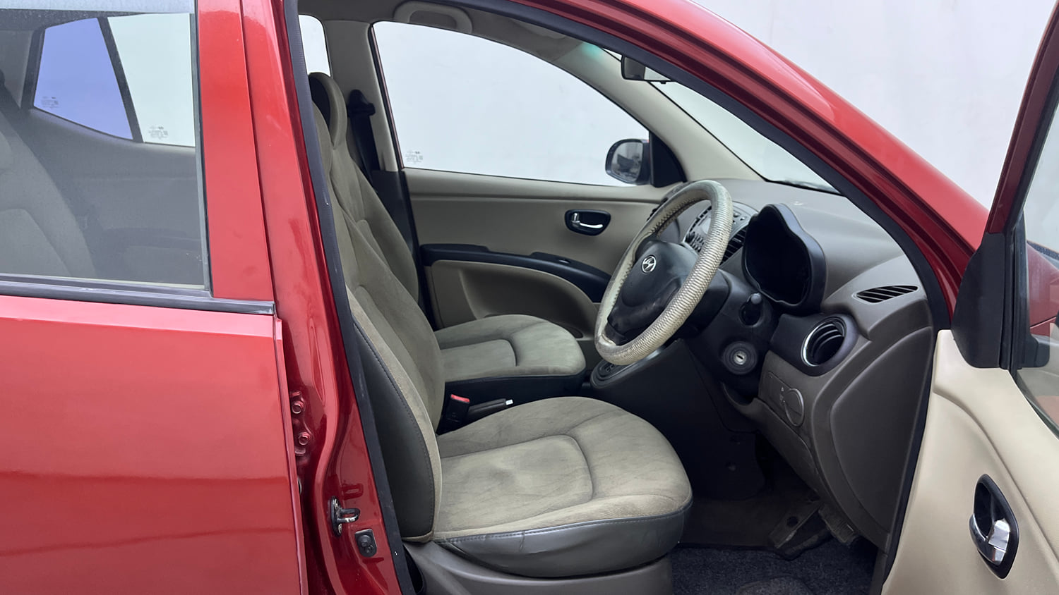 Used 2012 Hyundai i10 Sportz 1.2 AT Kappa2 Petrol Automatic interior RIGHT SIDE FRONT DOOR CABIN VIEW