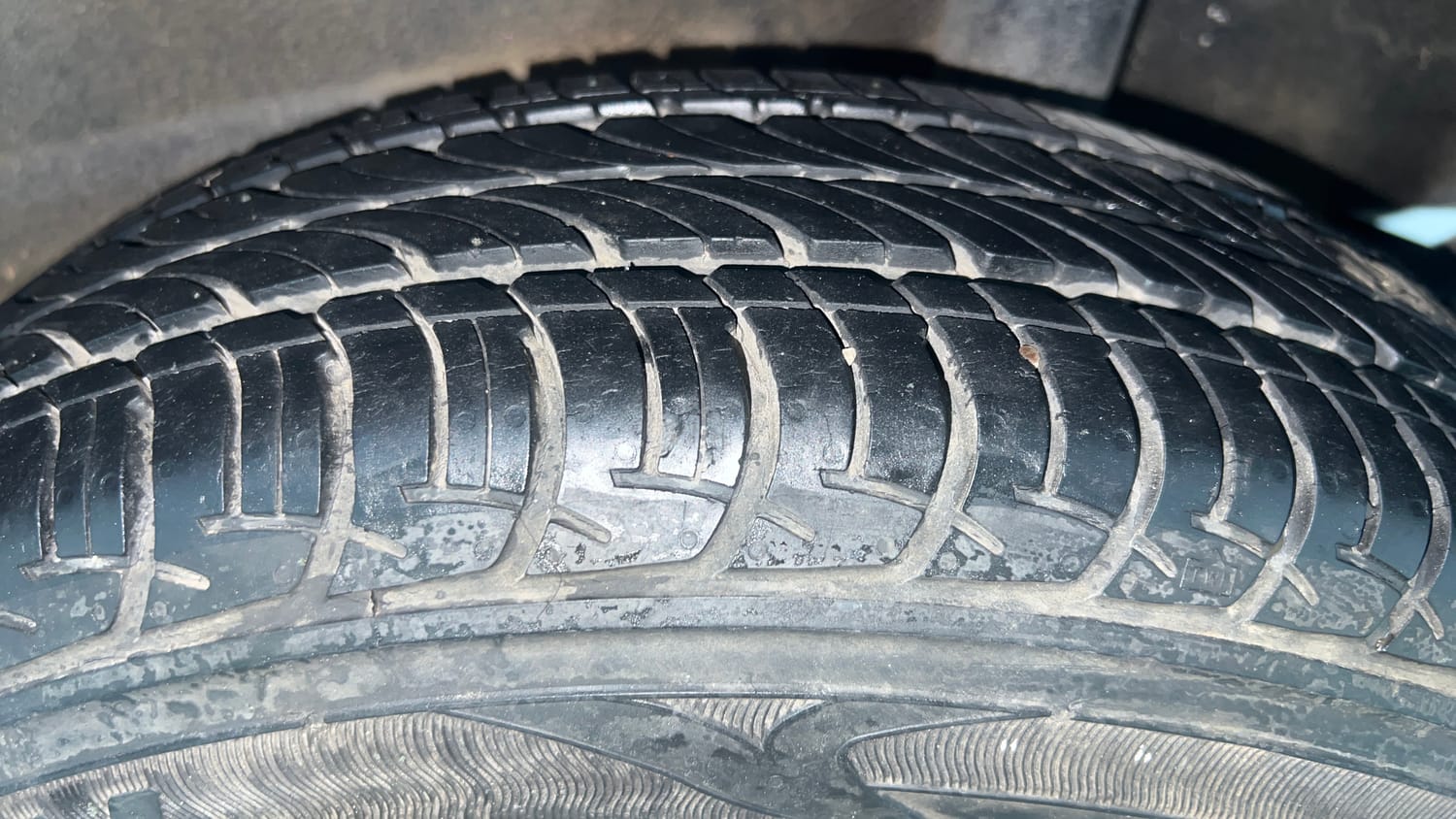 Used 2019 Maruti Suzuki Wagon R VXi 1.0 Petrol Manual tyres LEFT REAR TYRE TREAD VIEW