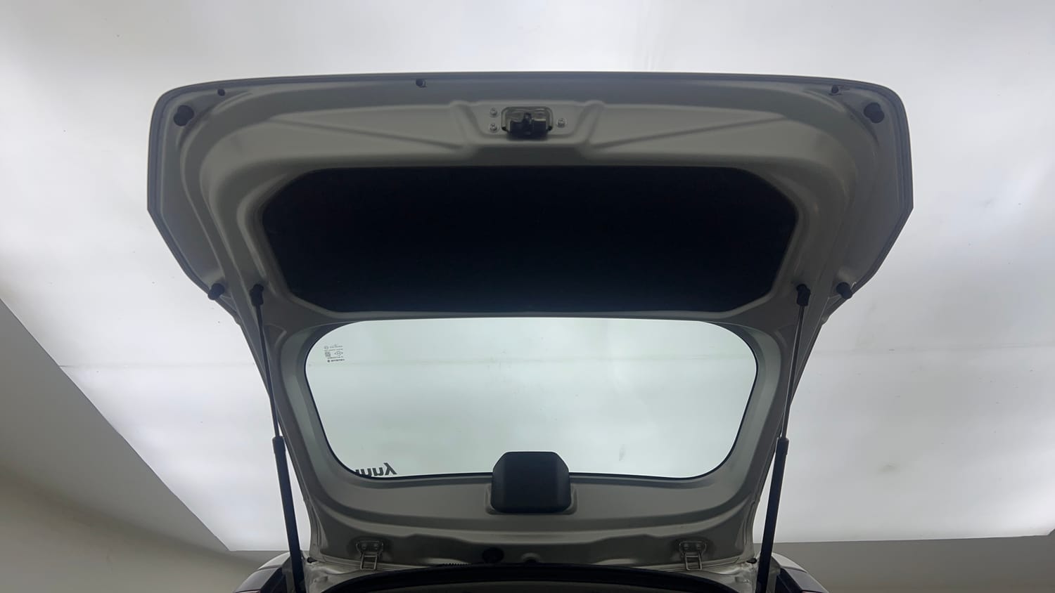 Used 2019 Maruti Suzuki Wagon R VXi 1.0 Petrol Manual interior DICKY DOOR OPEN VIEW