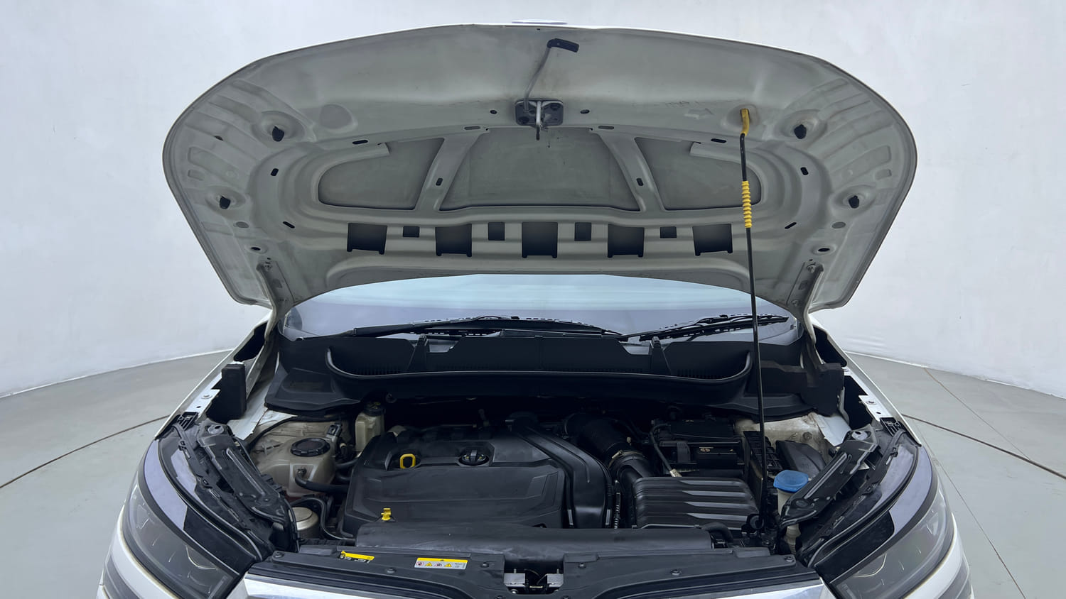 Used 2022 Skoda Kushaq Style 1.5L TSI MT Petrol Manual engine ENGINE & BONNET OPEN FRONT VIEW