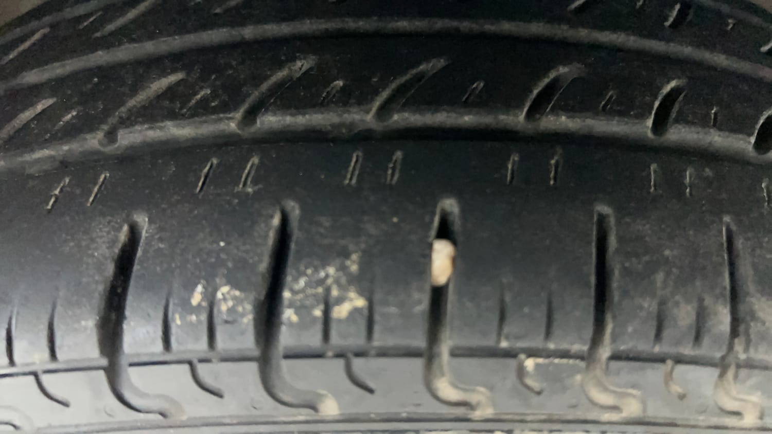 Used 2017 Maruti Suzuki Celerio ZXi AMT Petrol Automatic tyres RIGHT FRONT TYRE TREAD VIEW