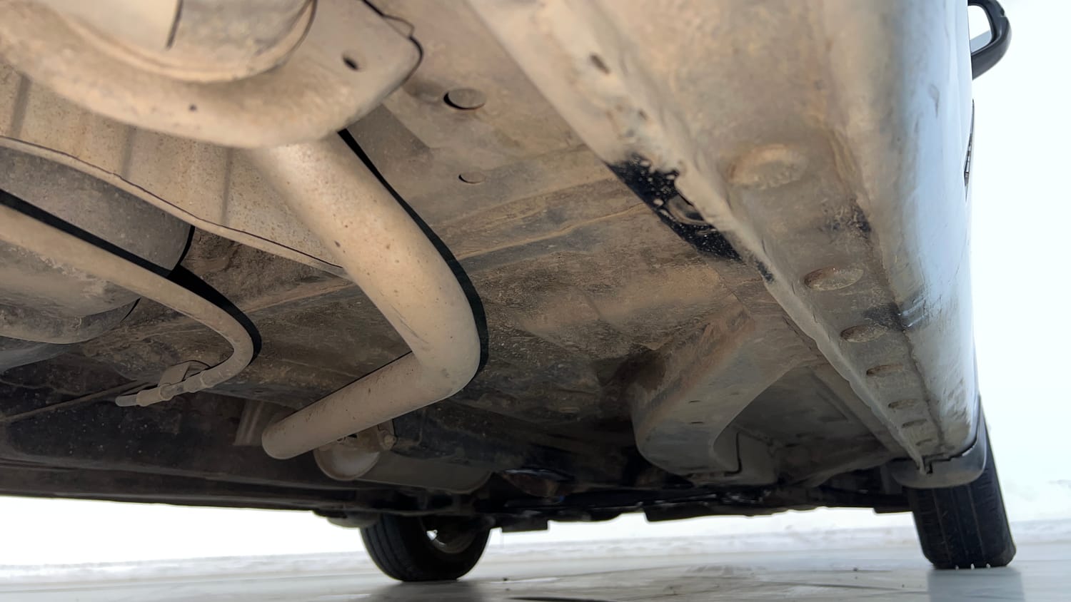 Used 2015 Honda Amaze 1.2 VX i-VTEC Petrol Manual extra REAR RIGHT UNDERBODY VIEW
