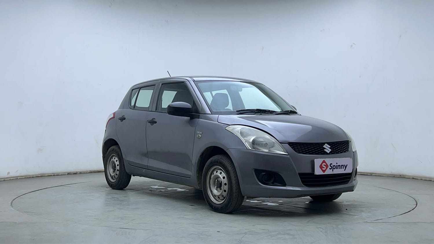 Used 2013 Maruti Suzuki Swift LDi Diesel Manual exterior RIGHT FRONT CORNER VIEW