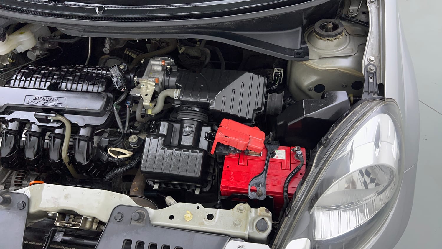 Used 2015 Honda Amaze 1.2 VX i-VTEC Petrol Manual engine ENGINE LEFT SIDE VIEW
