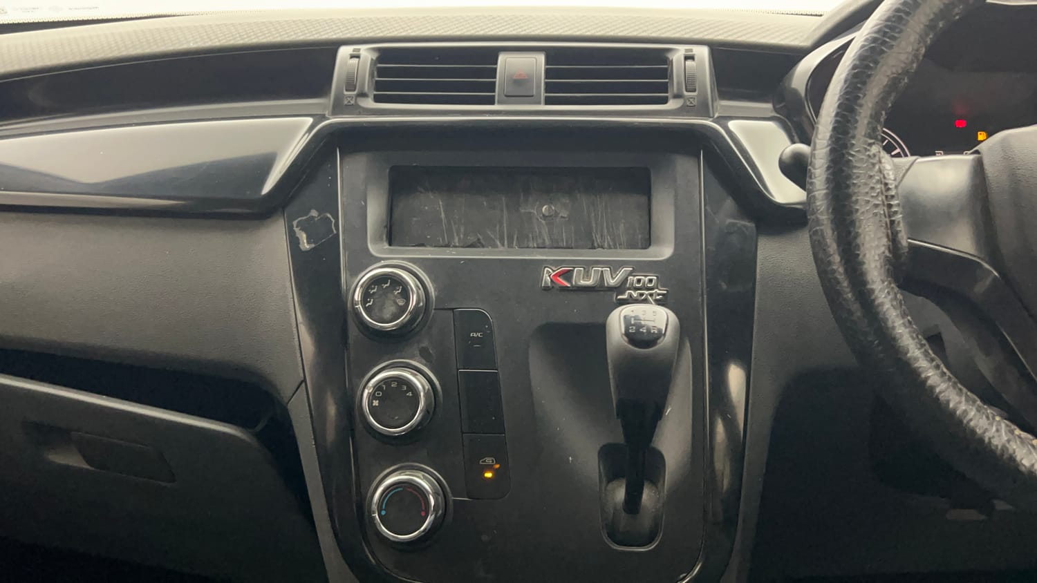 Used 2018 Mahindra KUV100 NXT K4 Plus 6 STR Petrol Manual interior MUSIC SYSTEM & AC CONTROL VIEW