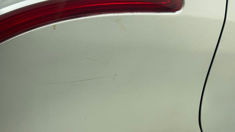 Used 2014 Maruti Suzuki Swift LXi Petrol Manual dents MINOR SCRATCH