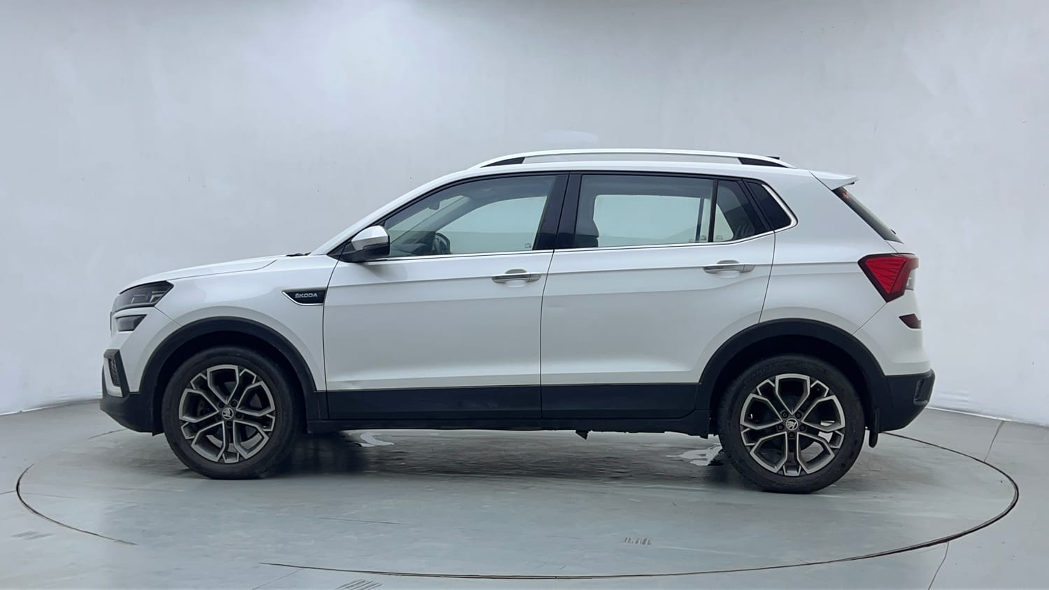 Used 2022 Skoda Kushaq Style 1.5L TSI MT Petrol Manual exterior LEFT SIDE VIEW