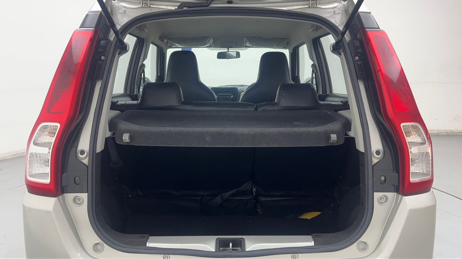 Used 2019 Maruti Suzuki Wagon R VXi 1.0 Petrol Manual interior DICKY INSIDE VIEW