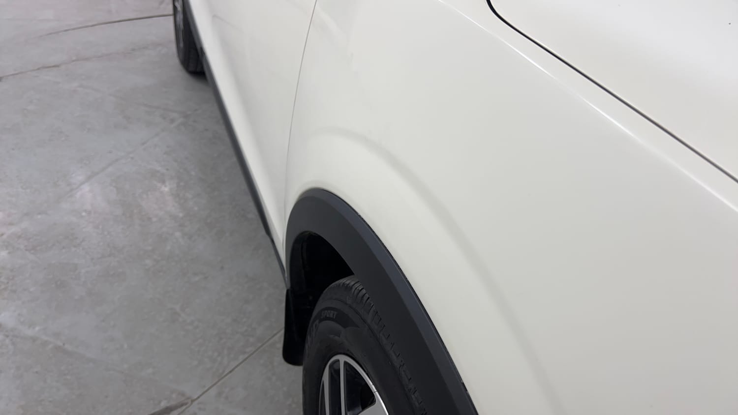 Used 2023 Mahindra XUV 300 W8 (O) 1.2 Petrol Petrol Manual dents MINOR SCRATCH