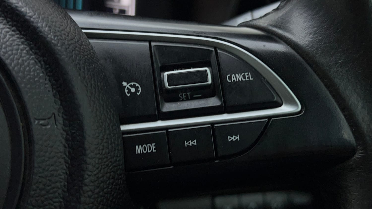Used 2023 Toyota Urban Cruiser Hyryder V Hybrid Hybrid Automatic top_features Cruise control