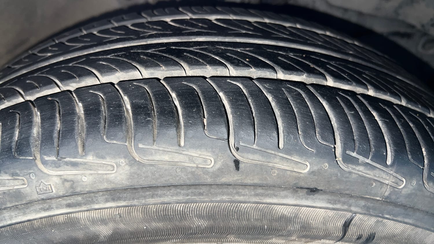 Used 2015 Honda Amaze 1.2 VX i-VTEC Petrol Manual tyres RIGHT FRONT TYRE TREAD VIEW