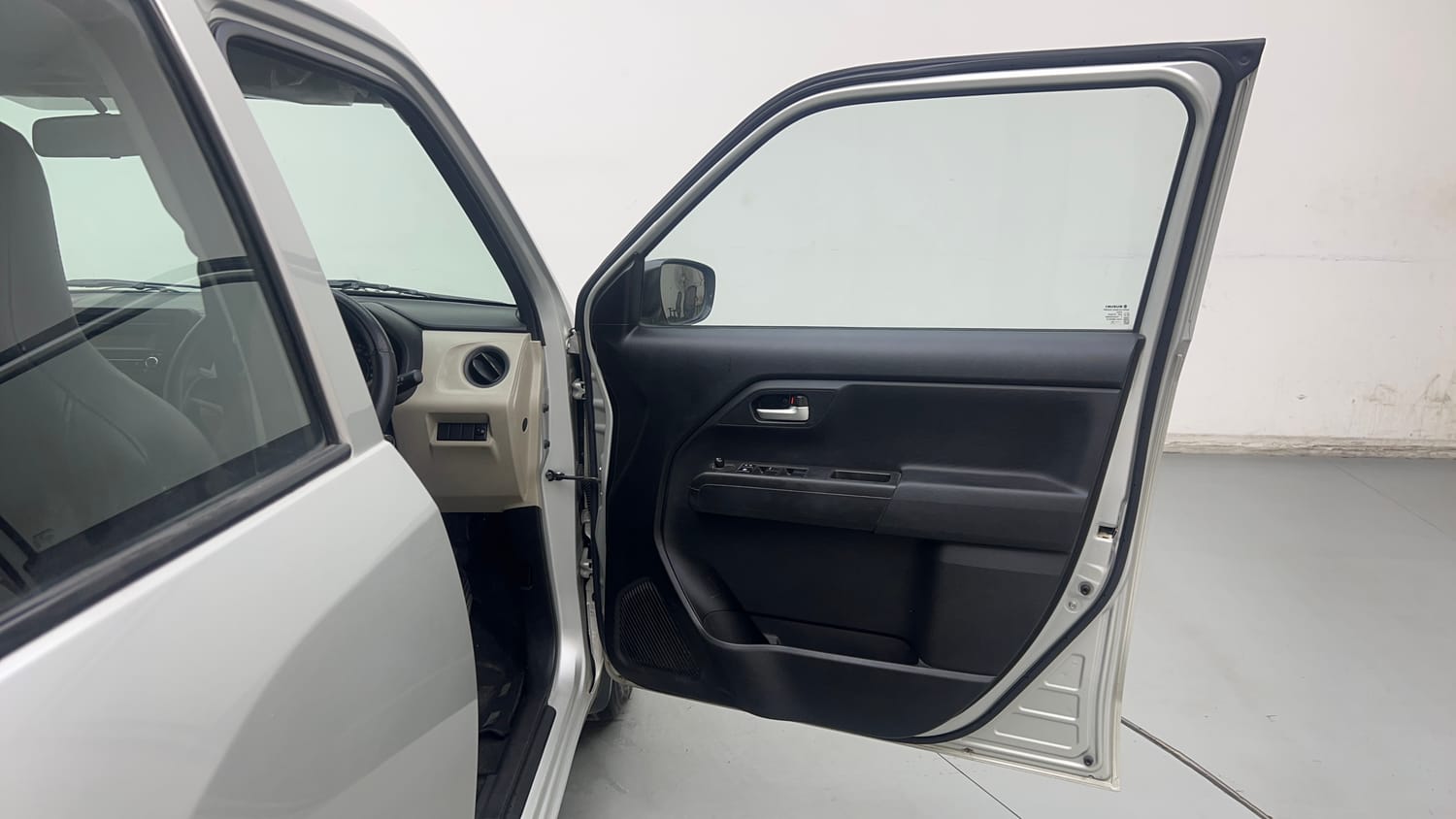 Used 2019 Maruti Suzuki Wagon R VXi 1.0 Petrol Manual interior RIGHT FRONT DOOR OPEN VIEW