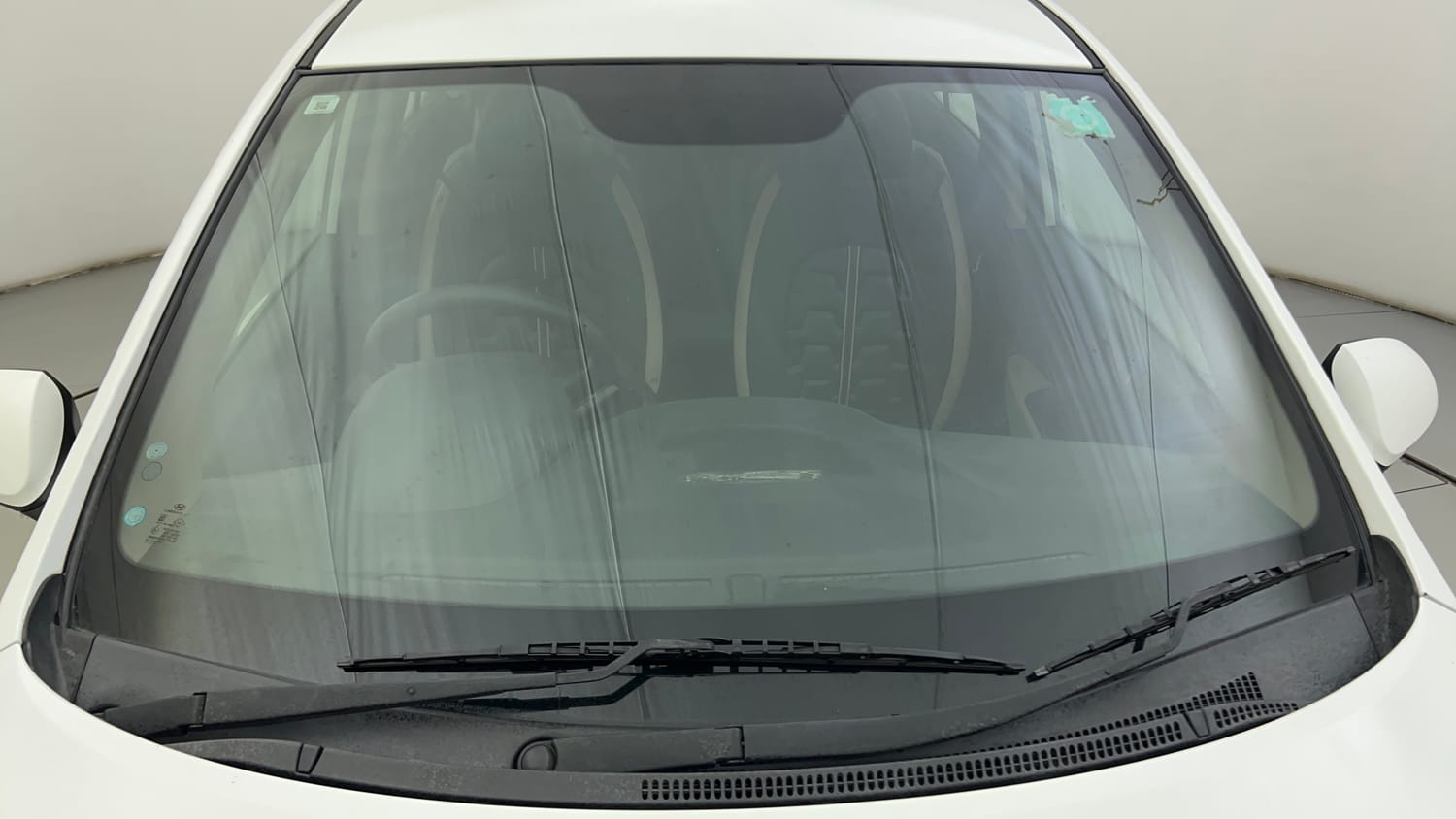 Used 2020 Hyundai Xcent S Petrol+cng(outside fitted) Cng Manual exterior FRONT WINDSHIELD VIEW