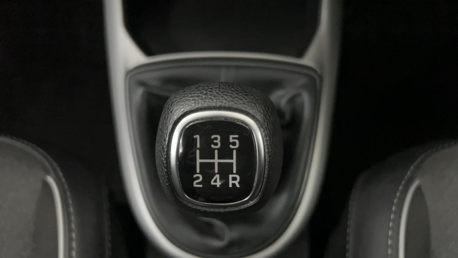 Used 2025 Hyundai Exter SX 1.2 MT Petrol Manual interior GEAR  KNOB VIEW