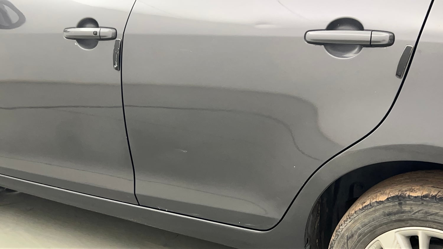 Used 2015 Maruti Suzuki Swift ZXi Petrol Manual dents MINOR DENT